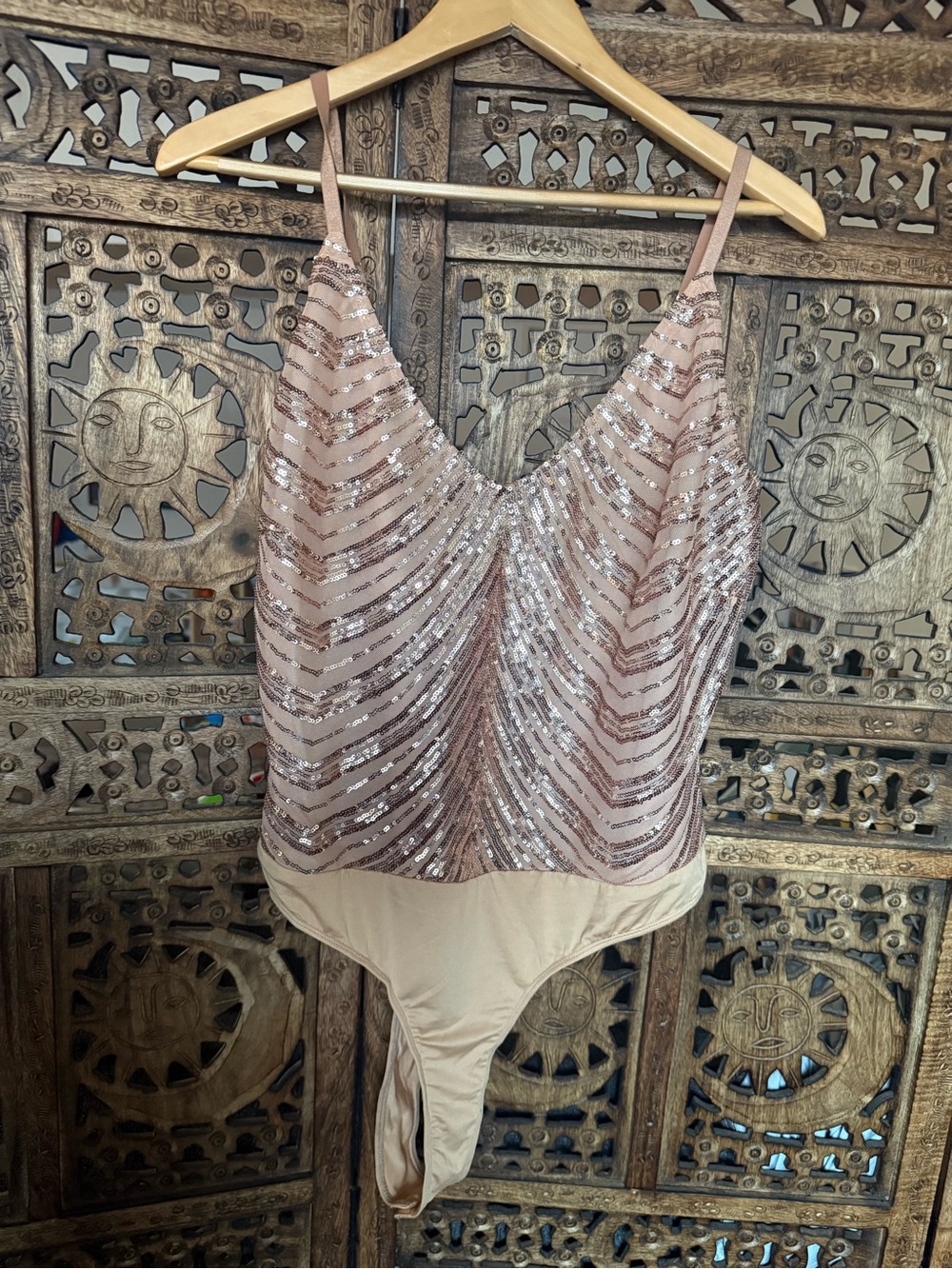 NWT Fashion Nova SZ 1X Rose Gold Sequin Bodysuit